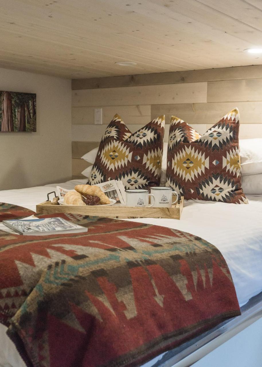 Tiny Homes By Snow Valley Lodging Fernie Eksteriør bilde